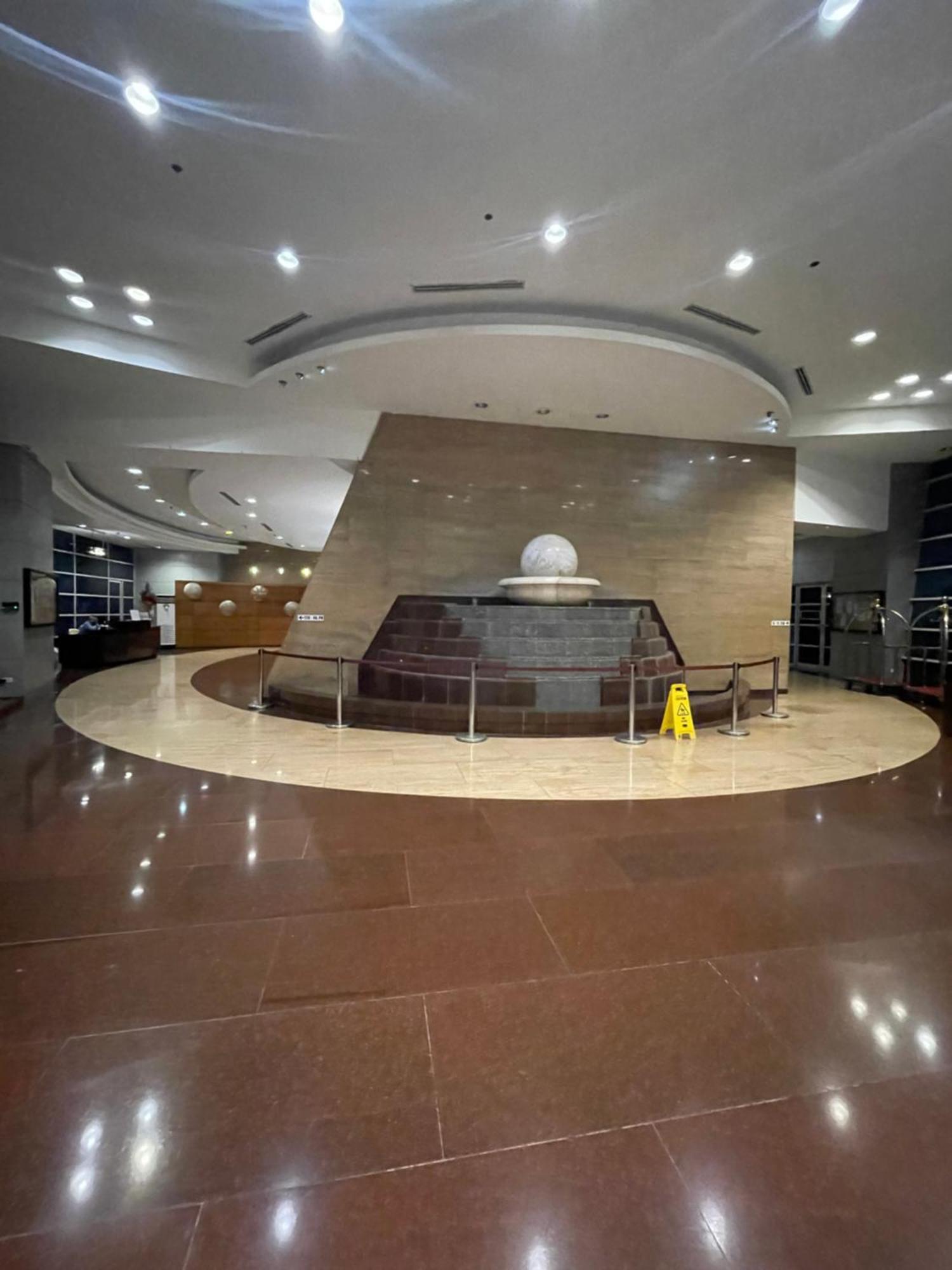 Ferienwohnung 1Br At Pearl Of The Orient Tower In Front Of Us Embassy Manila Exterior foto
